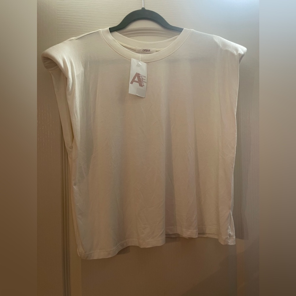Boutique shoulder pad top, SUPER soft!